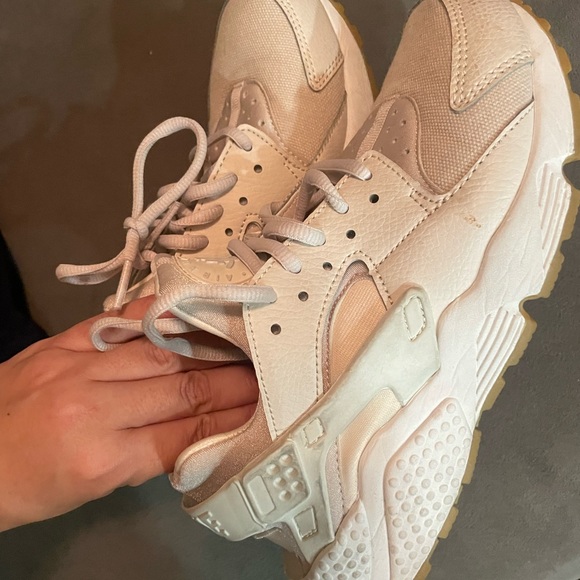 Nike - Picture 5 of 6